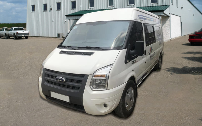 Xe tải van 6 chỗ Ford Transit